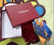 Salvatore Ferragamo 絲巾連盒