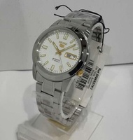 SEIKO 5 Automatic รุ่น SNKK07K1 นาฬิกาข้อมือผู้ชาย สายแสตนเลสสีเงิน เข็มสีทอง - มั่นใจ ของแท้ 100% รับประกันสินค้า1 ปีเต็ม