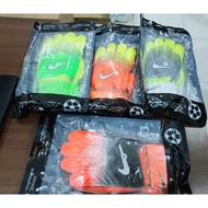 Adult NIKE BONE GOALKEEPER GLOVES