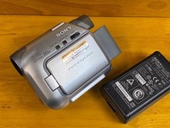 Sony DCR HC21E hc 21e mini DV camcorder handycam   迷你錄影帶攝錄機 連全新電池