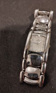 早年玉寶 Ebel Beluga Manchette 9057A21 Women's Watch in  Stainless Steel