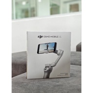 DJI Osmo Mobile SE smartphone gimbal stabilizer