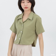 Fond - เสื้อเชิ้ตแขนสั้น คอปก เนื้อผ้าทิ้งตัว กระดุมหน้า สีพื้น