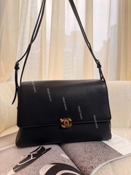 Chanel 26K Tote❣️全新 旋轉CC扣 黑金