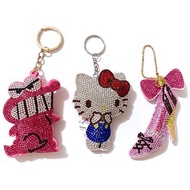 日本 三麗鷗 kitty / 迪士尼 長髮公主高跟鞋 / 蠟筆小新恐龍 水鑽吊飾