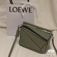 Loewe mini puzzle bag 酪梨綠🥑