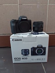 Canon EOS M50 + 15-45mm (with box)