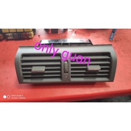 original w210 aircond vent/grill  center used