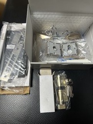 AUG 702 頂部閉門器、2套200元