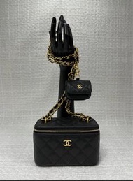 Chanel23a 黑金 盒子 牛皮 vanity case