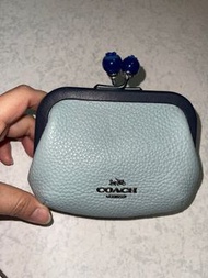 COACH藍莓造型珠扣零錢包/卡包