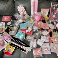 大量 Hello Kitty 水怪 精品 文具 飾物 匙扣 扭蛋