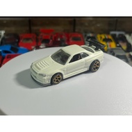 Hotwheels GTR R34 Abdominal Piercing