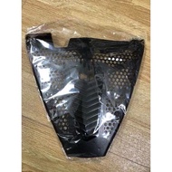 Ốp tam giác che lốc máy gầm xe Exciter 155 (nhựa abs cao cấp đen bóng)