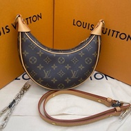 LV路易威登 豌豆包 月亮包