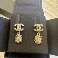 香奈兒Chanel 22k水鑽復古垂吊淡金色耳環