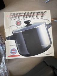 meyer INFINITY 美亞廚具24cm 8升耐用不粘鍋 durable non stick pot