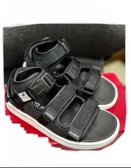 順豐💕37 New Balance 涼鞋