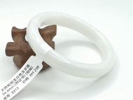 π B3313 - Natural Nephrite Jade Hetian Jade Bangle 54mm (with certificate) (Got flaw) 倩ηΆεη°ηη½θ²ηζι― 54m