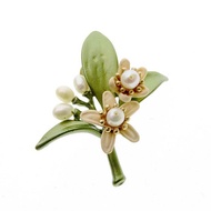 Vintage Pearl Brooch Womens Fashion Jewelry Natural Pearl Painted Flower Green Vintage Style Brooch