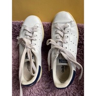 Preloved Adidas Stan Smith shoes