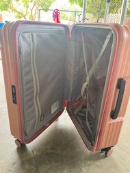 26吋行李箱