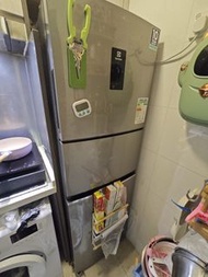 平放~Electrolux 雪櫃 10年保養，柴灣自取