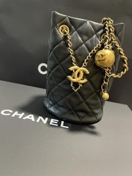 Chanel 金球水桶包