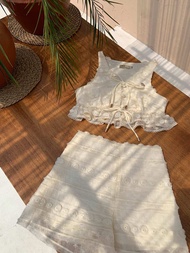 LADY LACE SLEEVELESS SET