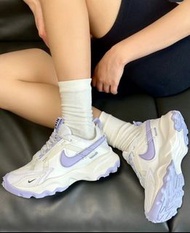 Nike TC7900 sneakers男女情侶款 悠閒鞋 運動鞋 男女情侶款