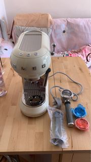 Smeg 復古咖啡機 奶白色