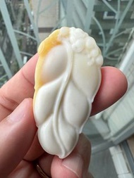 金絲硨磲雕刻掛件【金技玉葉】T05