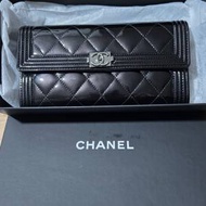 Chanel漆皮長銀包