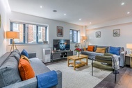 Luxury Old Brompton Retreat  Sleeps 6  London