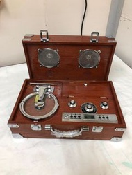 古典收音機及CD機 (乾電及濕電兩用)
