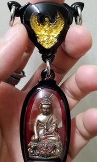 🦅龍婆屈啦鷹神藥師佛及2561鷹神🦅                                   一套两尊連廟盒佛歷 2557 年                               