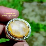 Yellow safir star ceylon
