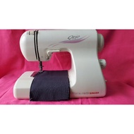 Sewing machine Brand singer