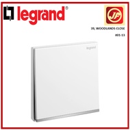 LEGRAND Single pole switch Galion - 16AX 250V~ 1 gang - 1-way - white (silver bar) 282400