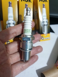 (CAO CẤP - ĐẦU BẠCH KIM) BUGI NGK CHINH HANG DÙNG CHO MÁY NỔ 5.5/6.5/168/160........