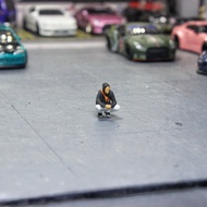 Miniature Figure Sitting People Scale 1/64 Diorama Diecast