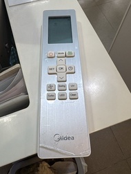 美的冷氣遙控器