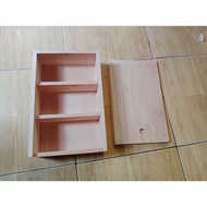 Outer compartment box 23x23x5