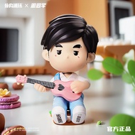 Patung Jay Chou, patung budak lelaki pemain gitar Mr. Chou