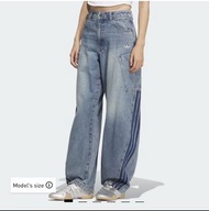 Adidas 寬鬆牛仔褲