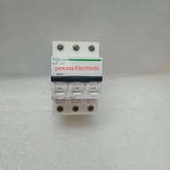 Schneider Mcb Ic60H 3P 32A A9F84332