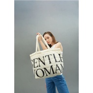 Gentle woman puffer bag