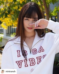 - QUERA Issa Vibe Sweater -