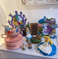 日本絕版罕見愛麗絲夢遊仙境妙妙貓相架相框旋轉茶杯音樂盒小擺設。食玩Alice in wonderland 柴郡貓 妙妙貓 生蠔bb白兔先生紅心皇后公主Jasmine擺設吊飾長髮公主長髮公主王子美人魚扭