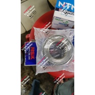 Old nissan Serena c24 rear wheel Bearing